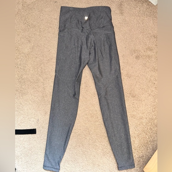 Old Navy Womens High Rise Full Length Athletic Leggings with POCKETS - Picture 2 of 3